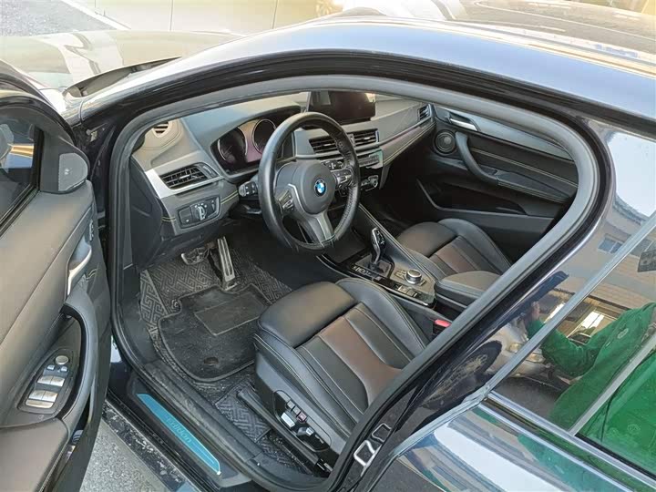 Фото 16 - BMW X2