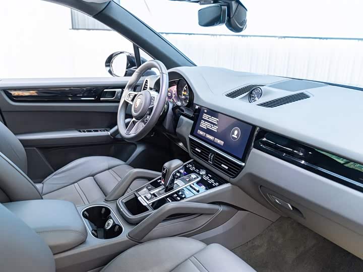 Фото 20 - Porsche Cayenne Hybrid