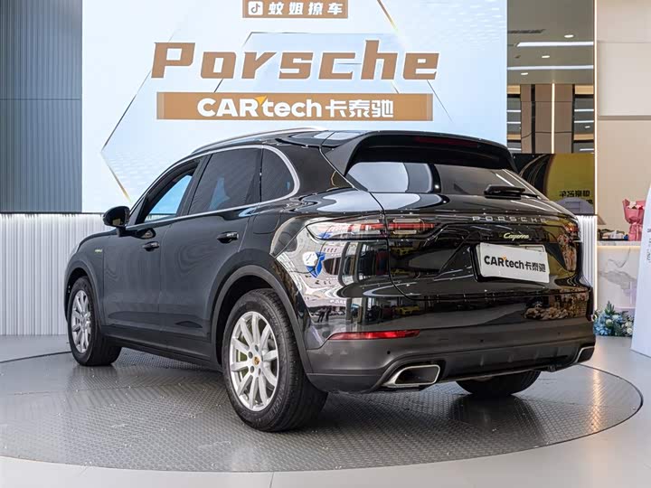 Фото 4 - Porsche Cayenne Hybrid