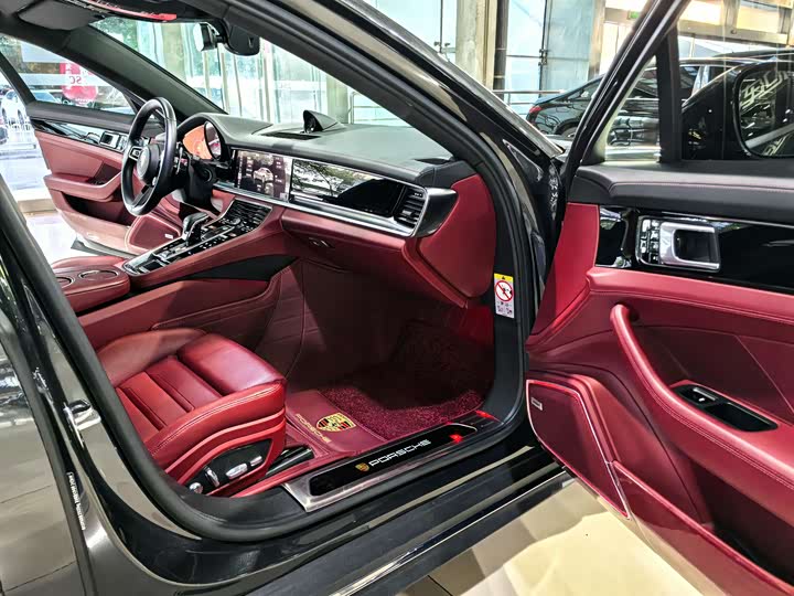 Фото 11 - Porsche Panamera