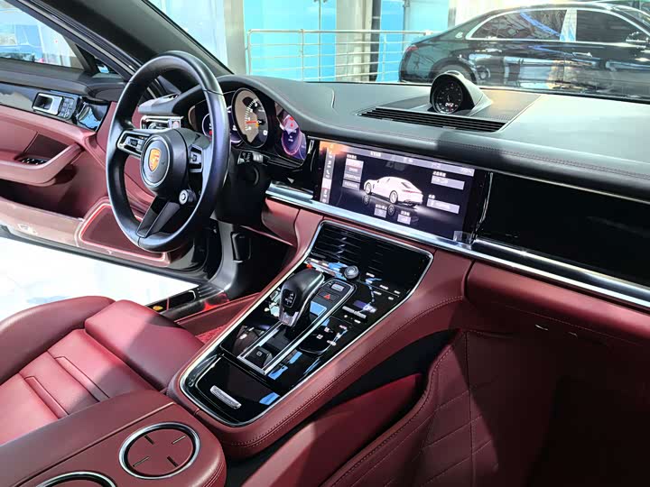 Фото 12 - Porsche Panamera