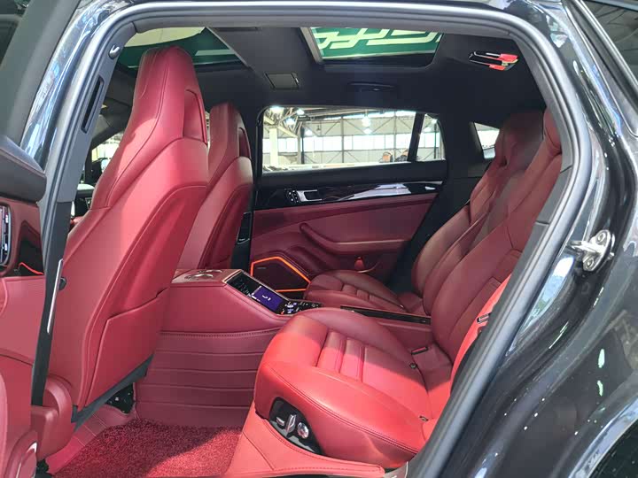 Фото 16 - Porsche Panamera