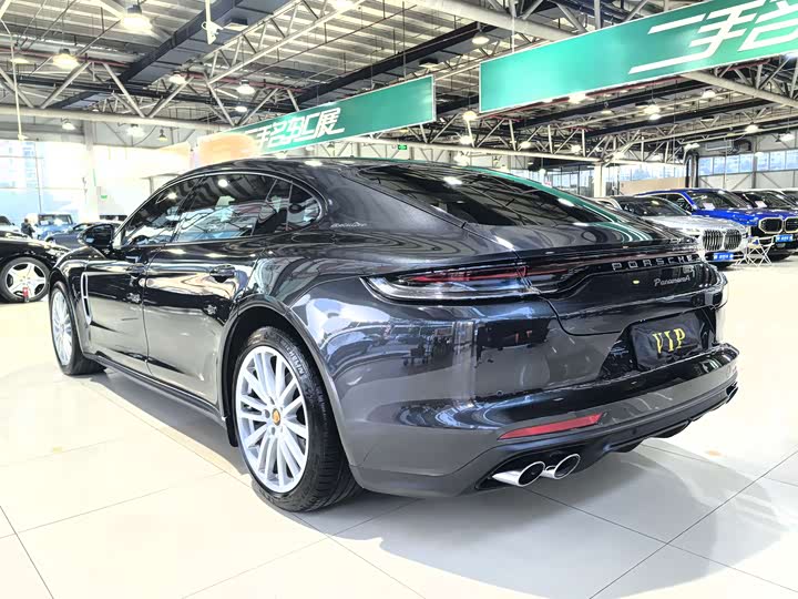 Фото 20 - Porsche Panamera