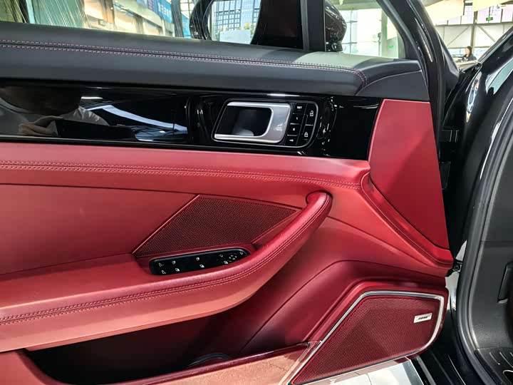 Фото 4 - Porsche Panamera