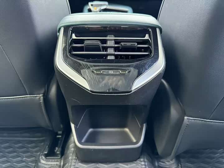 Фото 11 - MG Motor 7