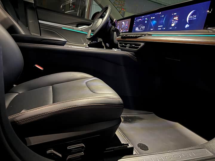 Фото 17 - Lincoln Z (Zephyr)