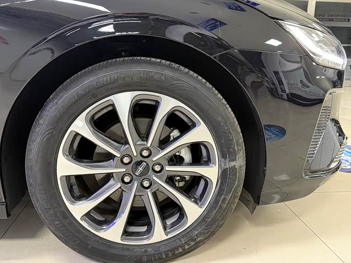 Фото 6 - Lincoln Z (Zephyr)