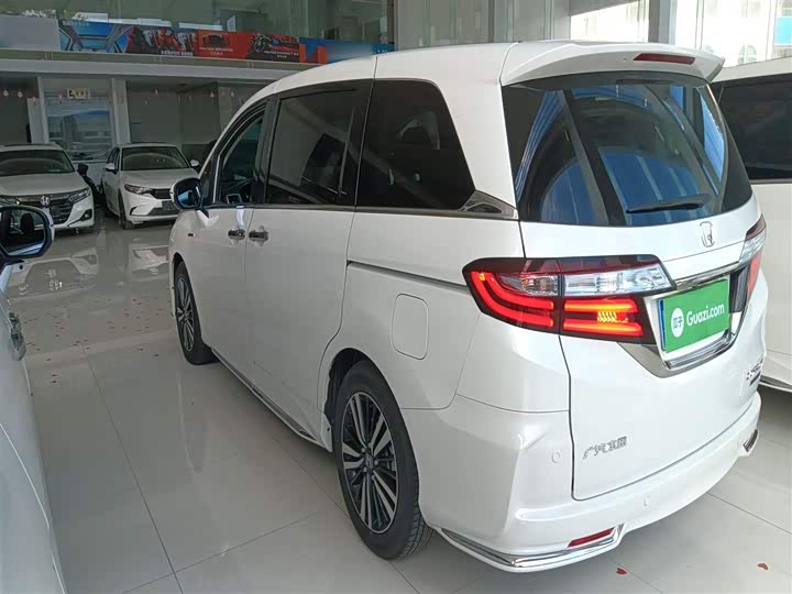 Фото 5 - Honda Odyssey