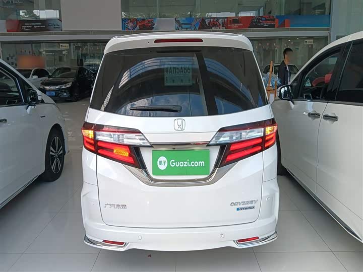 Фото 6 - Honda Odyssey