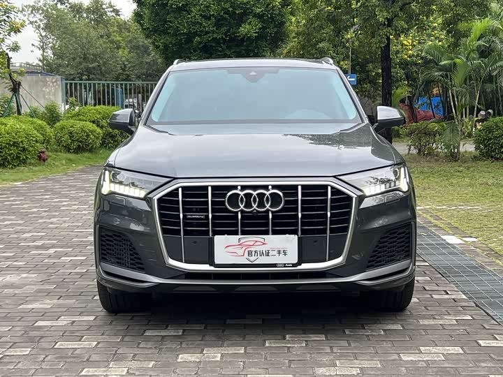 Фото 2 - Audi Q7