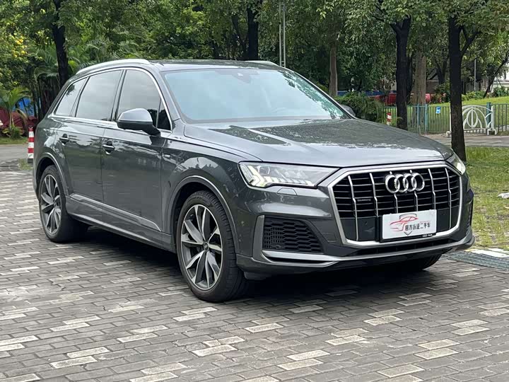 Фото 3 - Audi Q7