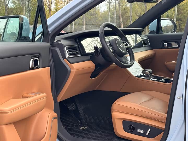 Фото 4 - LiXiang One