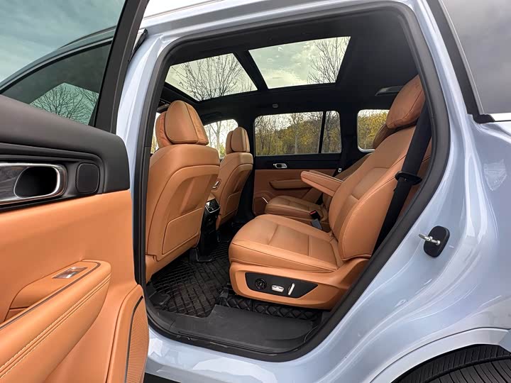 Фото 5 - LiXiang One