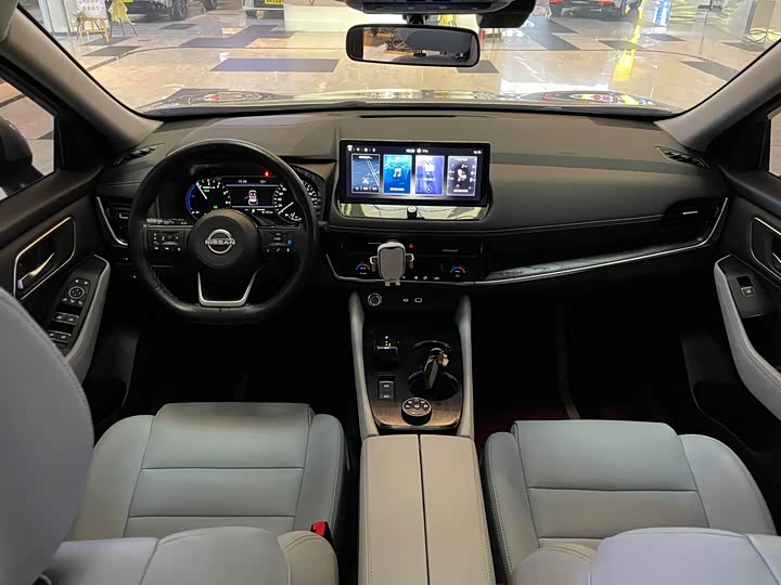 Фото 15 - Nissan X-Trail