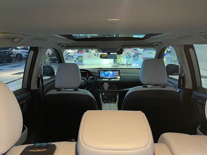 Фото 18 - Nissan X-Trail