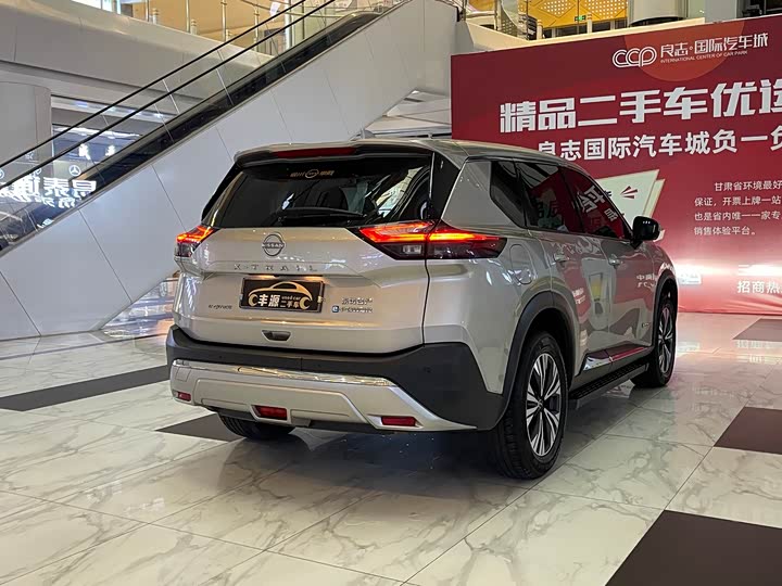 Фото 24 - Nissan X-Trail