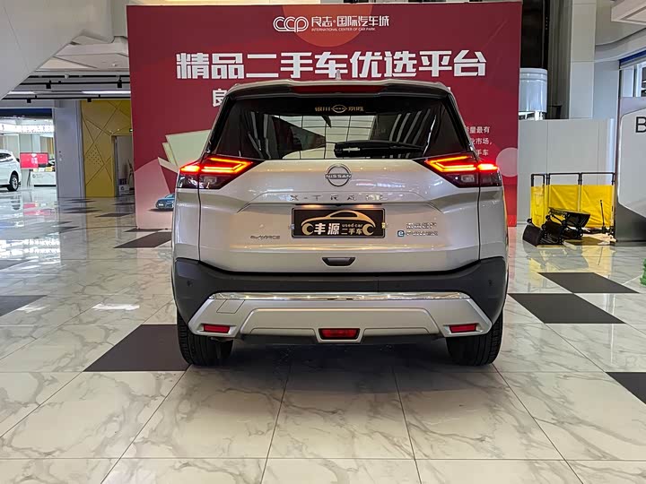 Фото 25 - Nissan X-Trail