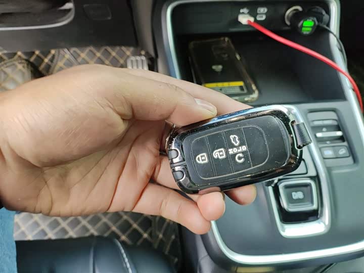 Фото 10 - Honda CR-V Hybrid