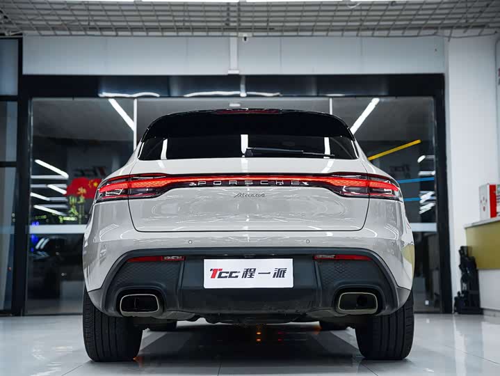 Фото 14 - Porsche Macan