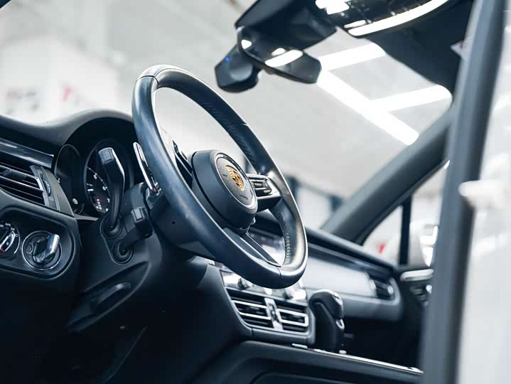 Фото 9 - Porsche Macan