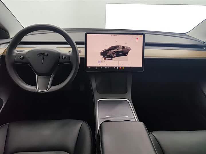 Фото 12 - Tesla Model 3