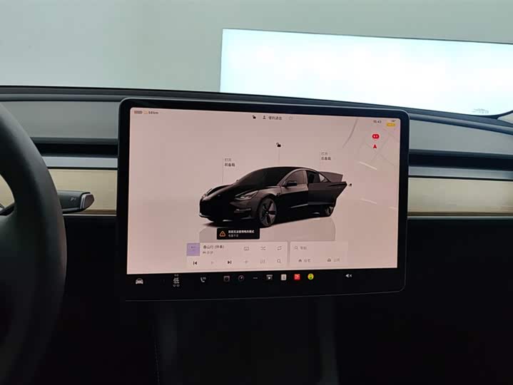 Фото 13 - Tesla Model 3