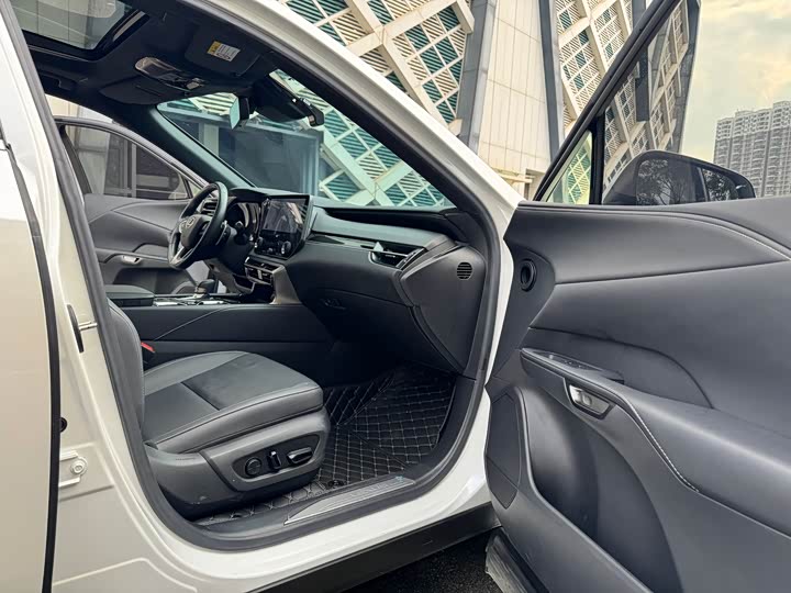 Фото 5 - Lexus RX