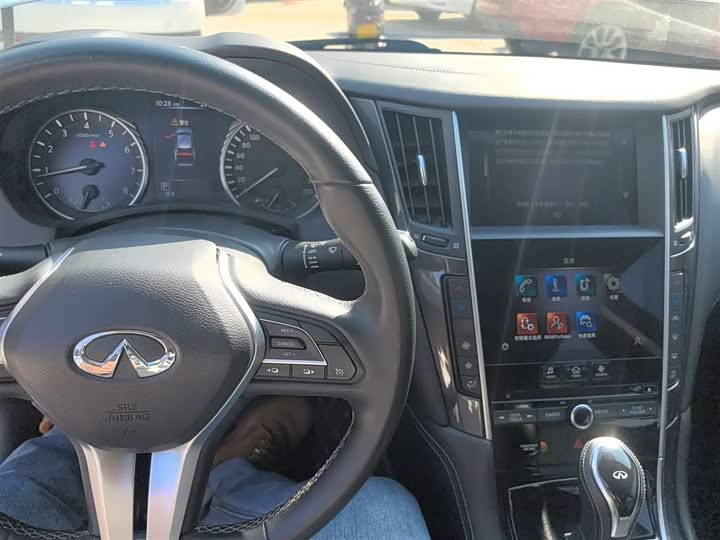 Фото 10 - Infiniti Q50L