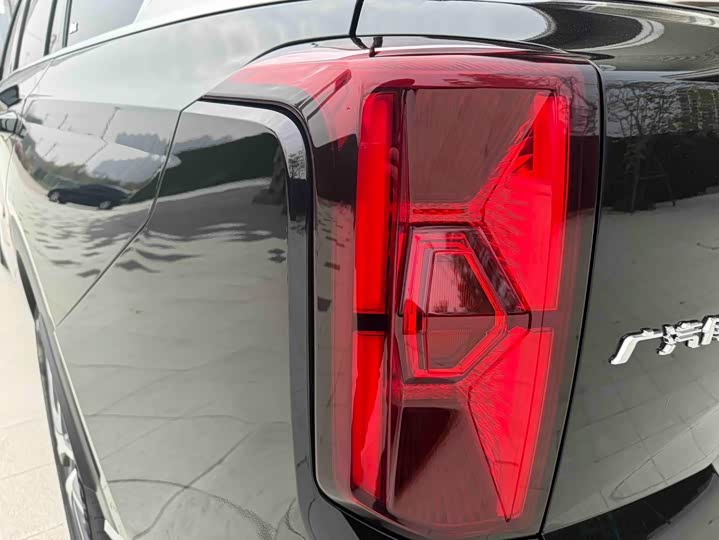 Фото 13 - GAC Trumpchi GS8