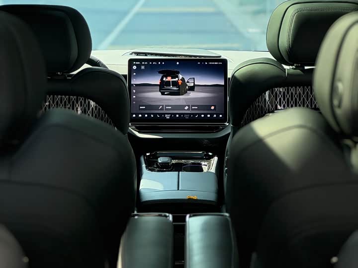 Фото 5 - Zeekr 009