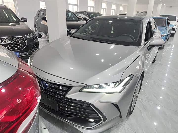 Фото 3 - Toyota Avalon