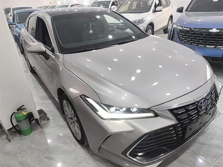 Фото 4 - Toyota Avalon