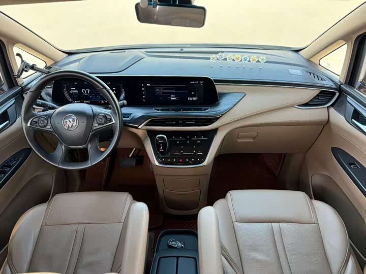 Фото 7 - Buick GL8 ES