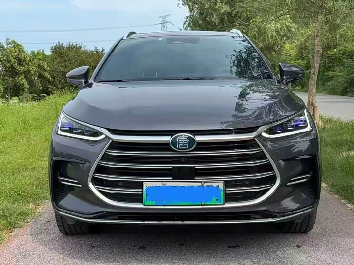 Фото 2 - BYD Tang Hybrid/EV