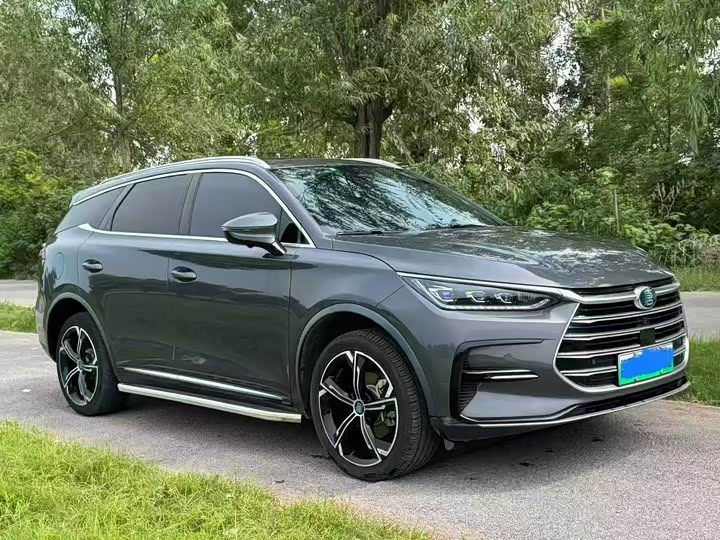 Фото 3 - BYD Tang Hybrid/EV