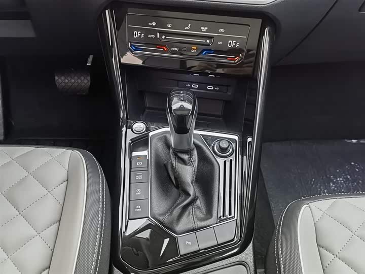 Фото 13 - Volkswagen Tayron