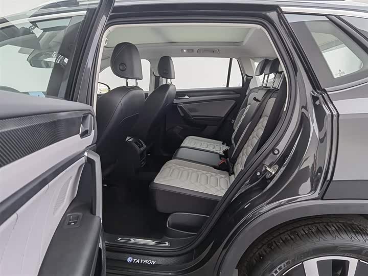 Фото 15 - Volkswagen Tayron