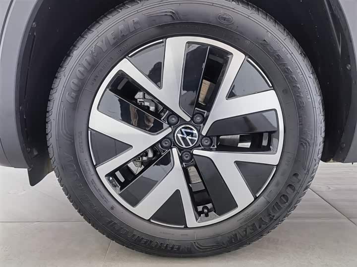 Фото 17 - Volkswagen Tayron