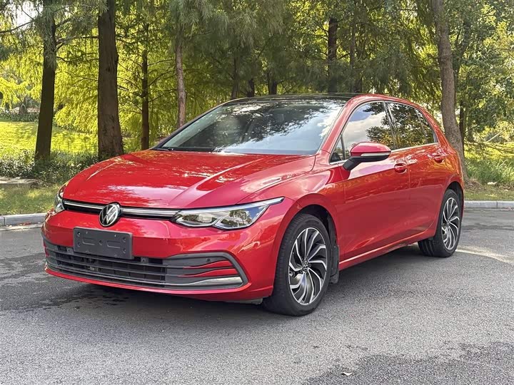 Фото 2 - Volkswagen Golf