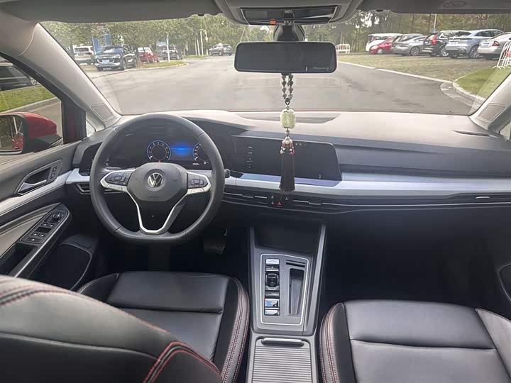 Фото 3 - Volkswagen Golf