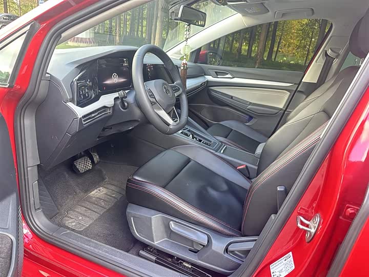 Фото 9 - Volkswagen Golf