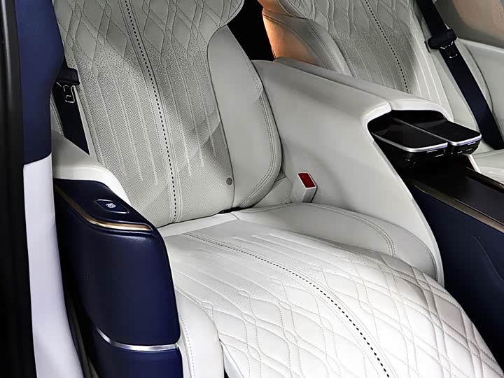 Фото 18 - Buick GL8 ES