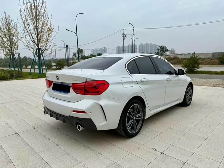 Фото 15 - BMW 1 Series