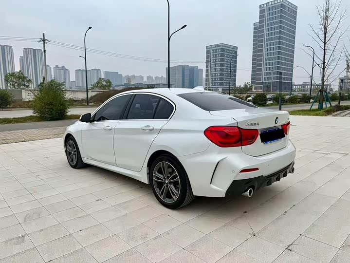 Фото 16 - BMW 1 Series