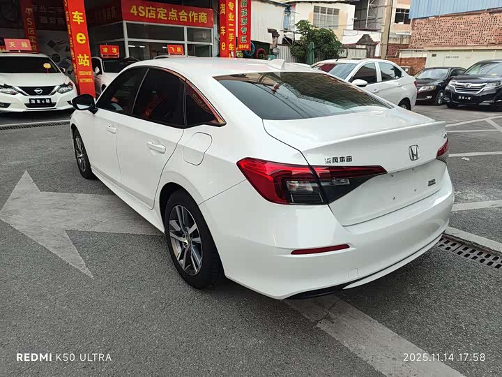 Фото 7 - Honda Civic