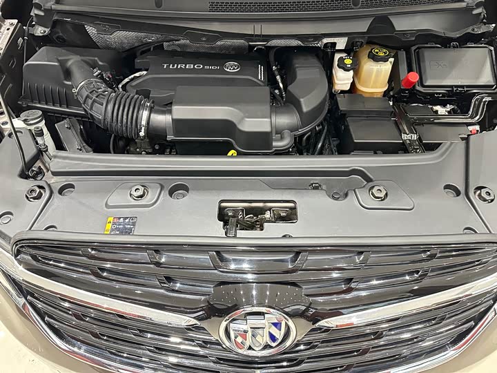 Фото 24 - Buick GL8 ES