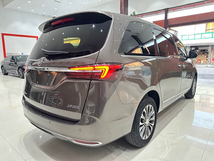 Фото 5 - Buick GL8 ES