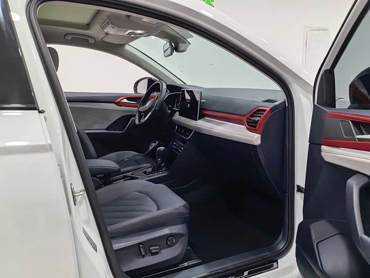 Фото 6 - Volkswagen Tharu