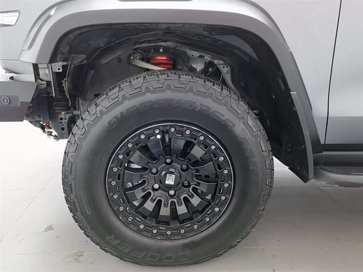 Фото 17 - Tank 300