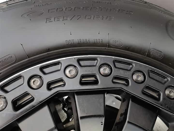 Фото 24 - Tank 300